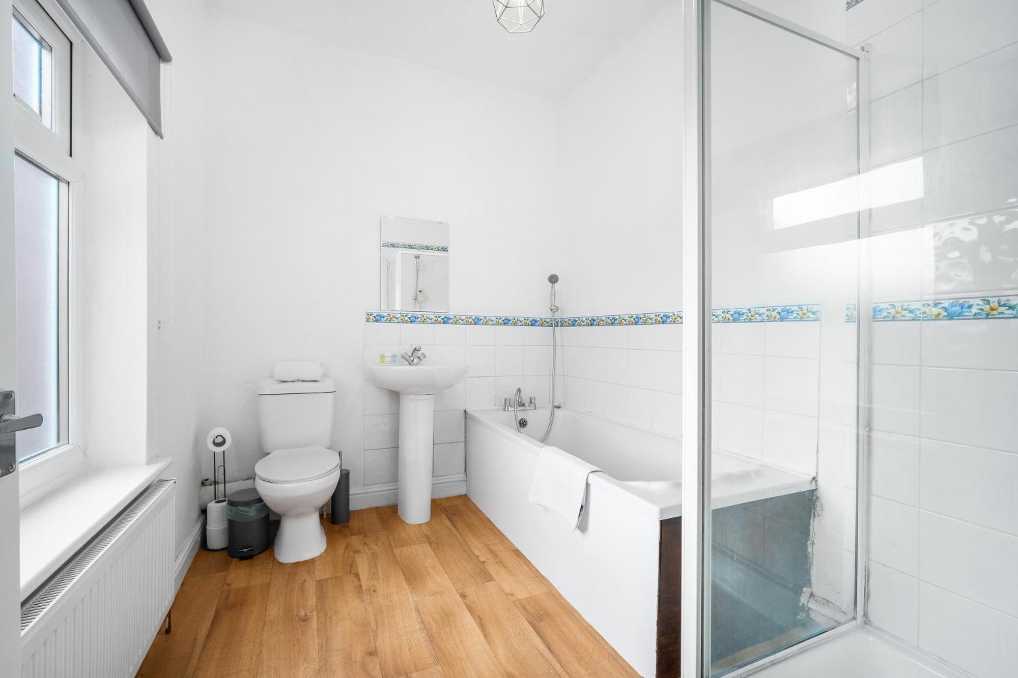 Harborne 2 Bedroom House - Parking - Smart Tv - Wifi - 62W 伯明翰 外观 照片