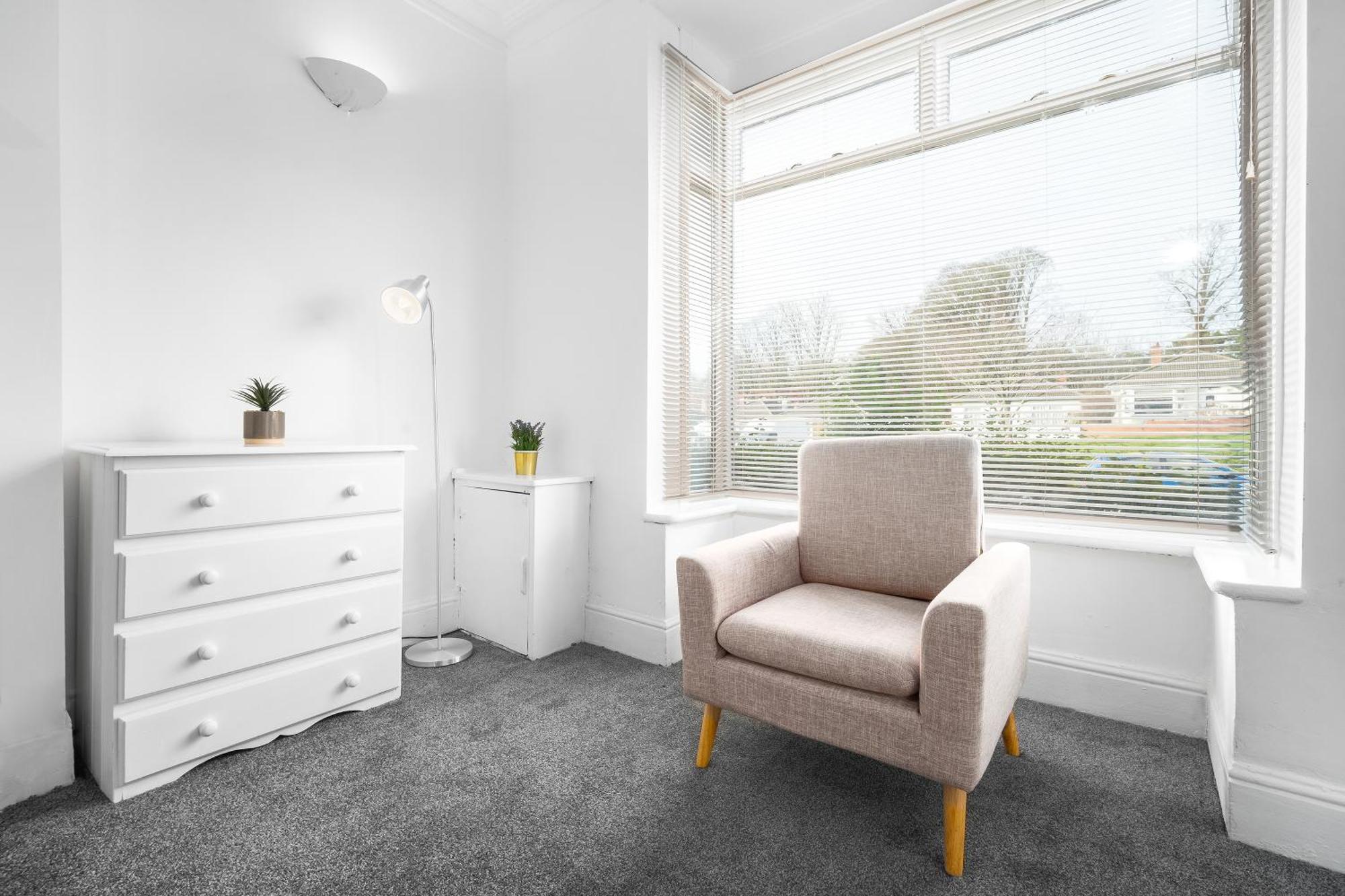 Harborne 2 Bedroom House - Parking - Smart Tv - Wifi - 62W 伯明翰 外观 照片